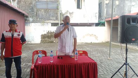 Foto: Anggota Dewan Robi Barus dan Brilian Moktar Salurkan 300 Paket Sembako 1