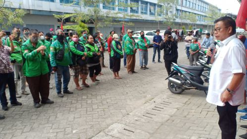 Foto: dr Sofyan Tan: Driver Ojek Online Profesi Terhormat dan Mulia 1