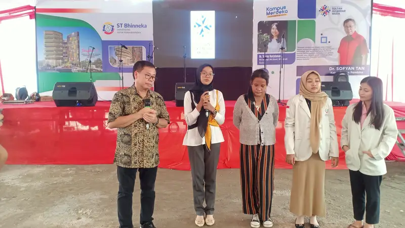 Foto: 9 Tahun Jadi Anggota DPR, Sofyan Tan Bantu 416.069 Siswa Kurang Mampu Terima PIP 2