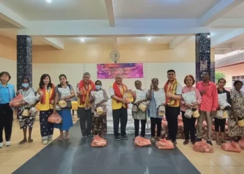 Pengurus Daerah Mapanbumi, Paramita Foundation, PAMK Direktorat Binmas Polda Sumut menggelar baksos membagikan 200 paket sembako kepada etnis Tamil kurang mampu dalam menyambut Hari Raya Deepavali pada tanggal 12 November mendatang.(Dok:Mapanbumi)